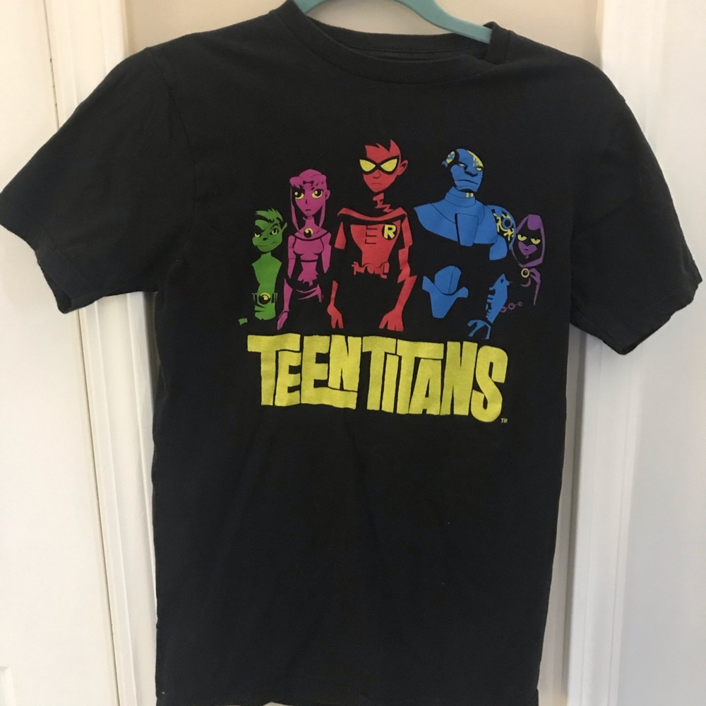 Teen Titans Hot Topic T-Shirt Size small